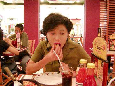 Block M��Pasaraya�APIZZA HUT�ɂ� 2