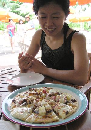 Poolside Restaurant PIZZA