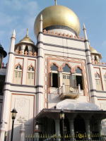 Front view of Sultan Mosque