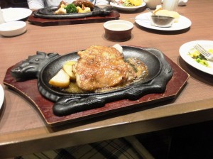 フォルクスのチキンステーキ