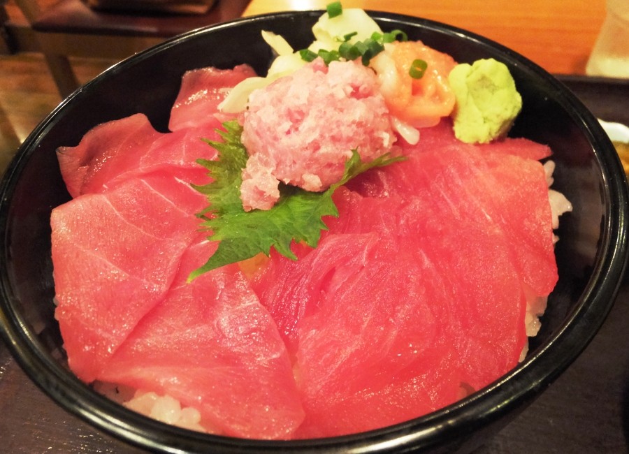 三種のマグロ丼