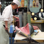マグロの解体ショー