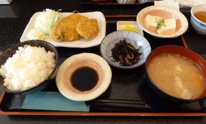 まぐろカツ定食