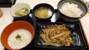 麦とろ牛皿御膳