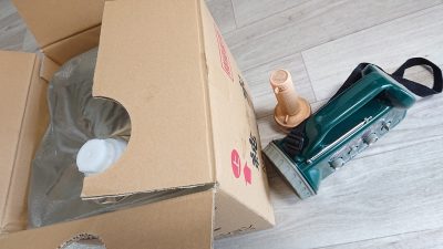 水・懐中電灯・多機能ライト